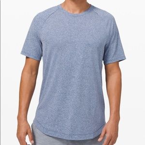Lululemon Drysense Short Sleeve light blue large